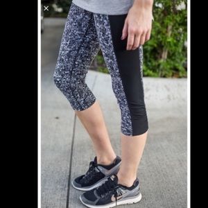 Athleta Ditsy Stripe Balance Capri-Flint Floral